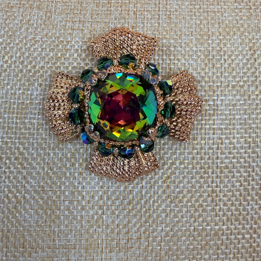 Rare Napier Vintage Maltese Cross Gold And Aurora Borealis Brooch - Picture 2 of 6
